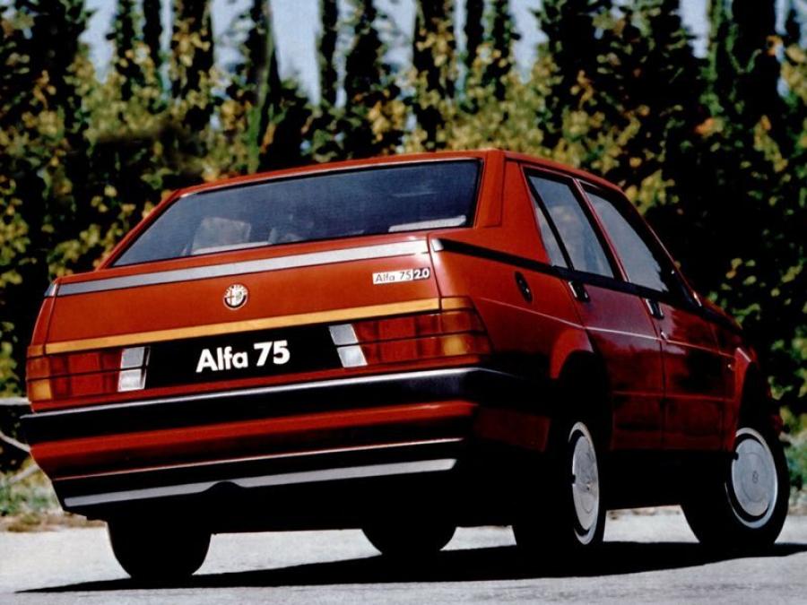  Alfa Romeo 75 1985 года  (фото 4 из 5)